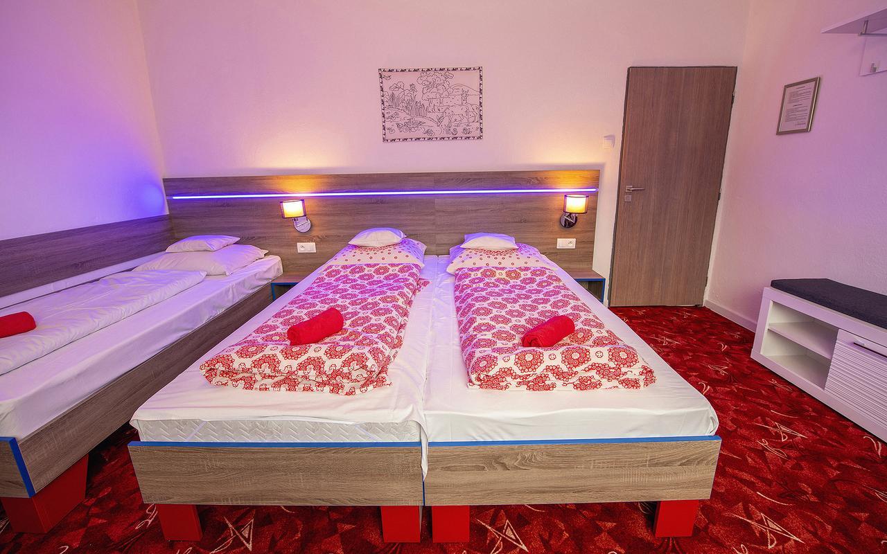 Guesthouse Cyprian Zdiar Bagian luar foto