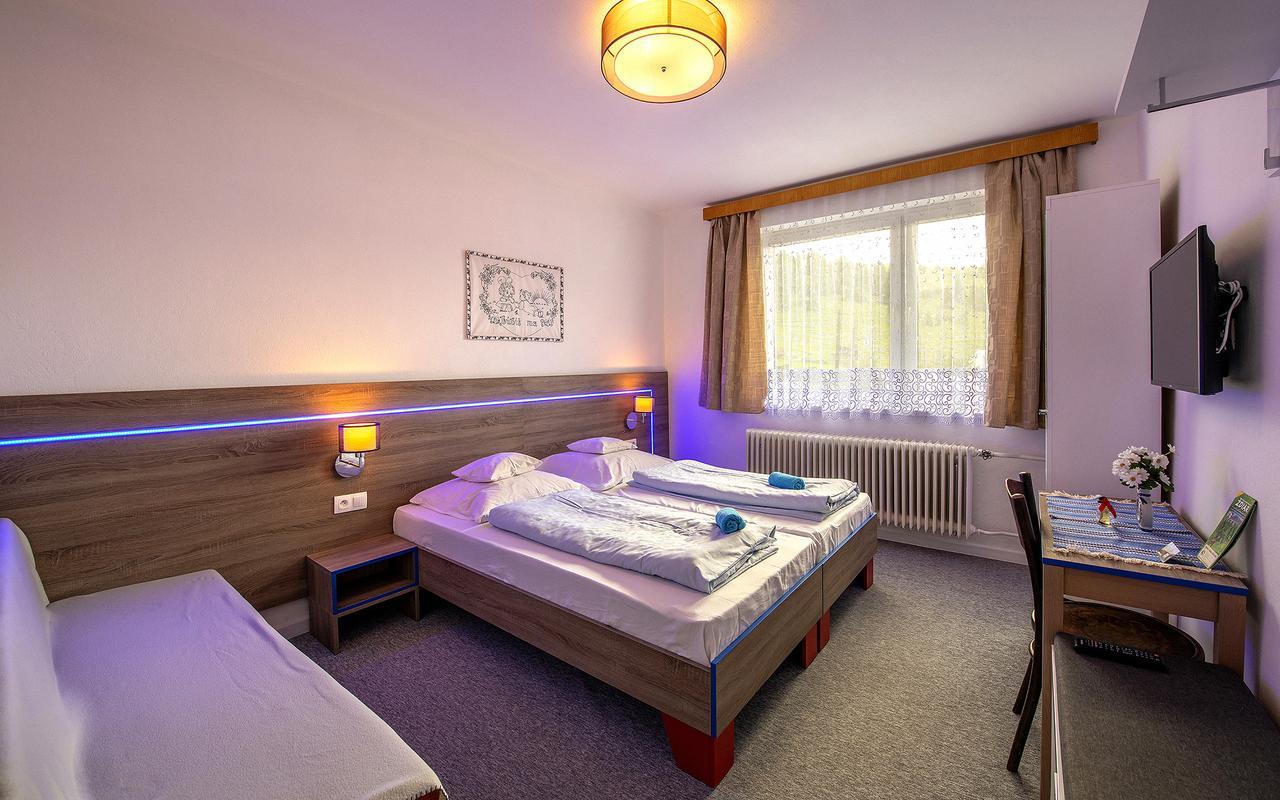 Guesthouse Cyprian Zdiar Bagian luar foto