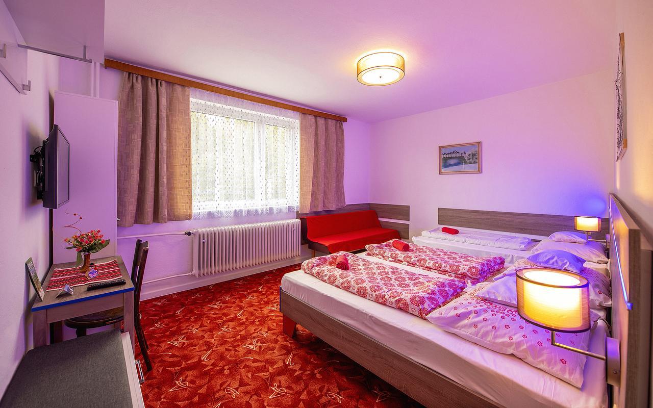 Guesthouse Cyprian Zdiar Bagian luar foto
