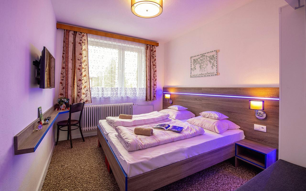 Guesthouse Cyprian Zdiar Bagian luar foto
